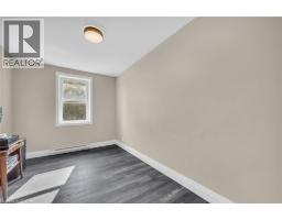 36 MACKLIN Street N - 10