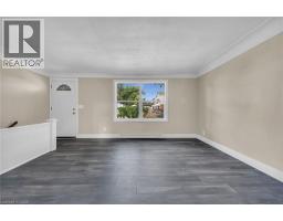 36 MACKLIN Street N - 4