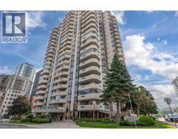67 CAROLINE Street S UnitNo. 13A - 1