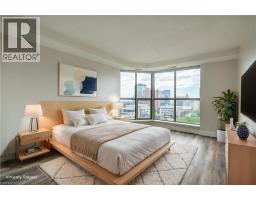 67 CAROLINE Street S UnitNo. 13A - 16