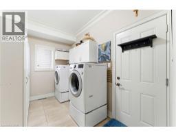 85 HILLCROFT Drive - 40