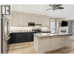 104 ANASTASIA Boulevard - 11