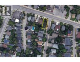228 QUEENSTON Street - 3