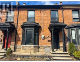 153 WELLINGTON Street N - 1