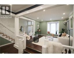 153 WELLINGTON Street N - 11