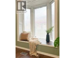 153 WELLINGTON Street N - 12