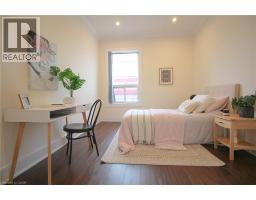 153 WELLINGTON Street N - 26