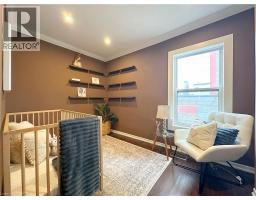 153 WELLINGTON Street N - 27