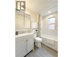 153 WELLINGTON Street N - 30