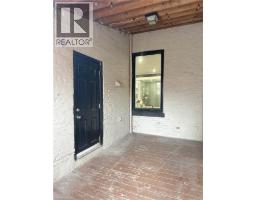 153 WELLINGTON Street N - 31
