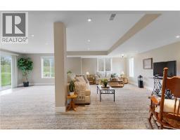 228 GLENARIFF Drive - 32