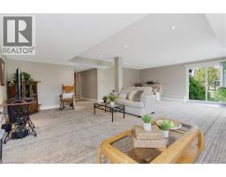 228 GLENARIFF Drive - 35