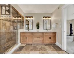 1128 MOLESWORTH Street - 23