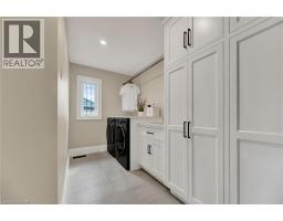 1128 MOLESWORTH Street - 32