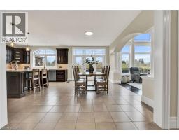 1128 MOLESWORTH Street - 9