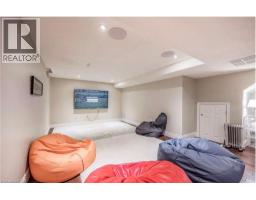 500 BLENHEIM Crescent - 35