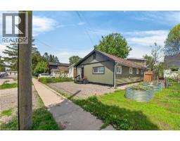 3824 ROXBOROUGH Avenue - 2