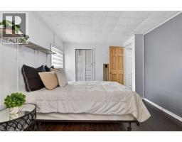 3824 ROXBOROUGH Avenue - 26