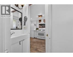 3824 ROXBOROUGH Avenue - 27