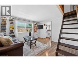 3824 ROXBOROUGH Avenue - 37