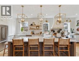 123 MAIN Street W - 15
