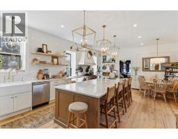 123 MAIN Street W - 16