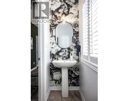 21 MADONNA Drive UnitNo. 16 - 8