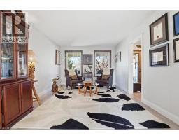 4 BREWSTER Place - 10