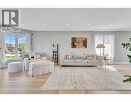 3 RUSSELL Crescent - 10
