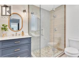 3 RUSSELL Crescent - 20
