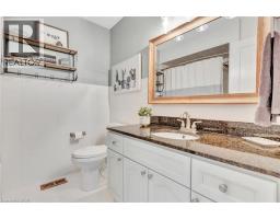 3 RUSSELL Crescent - 23