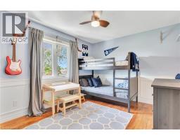 3 RUSSELL Crescent - 26