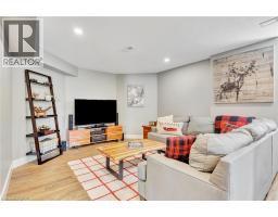 3 RUSSELL Crescent - 35