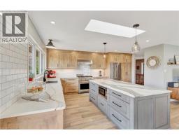 3 RUSSELL Crescent - 4