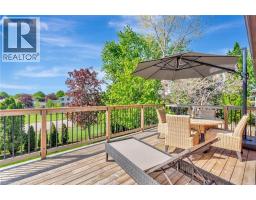 3 RUSSELL Crescent - 40