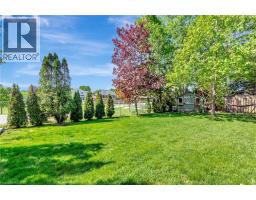 3 RUSSELL Crescent - 41
