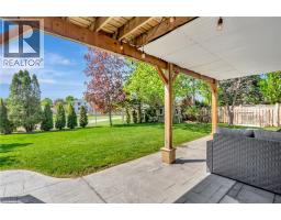 3 RUSSELL Crescent - 42