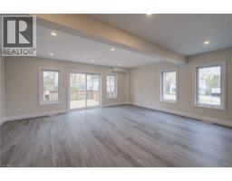 723 ELMA Street W - 12