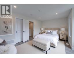 723 ELMA Street W - 16