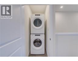 723 ELMA Street W - 25