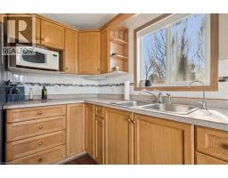 27 TRILLIUM BEACH Drive - 12