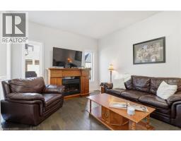 18 VIC CHAMBERS Place - 5