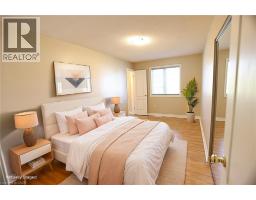 2 HARBOUR Drive UnitNo. 9 - 17