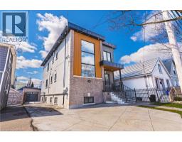 68 VANSITMART Avenue - 2