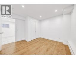 68 VANSITMART Avenue - 35