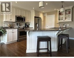 99 ANGLER Avenue - 13