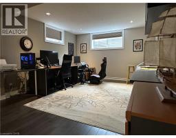 99 ANGLER Avenue - 35
