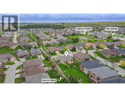 125 DEVONSHIRE Drive - 46