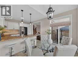 100 GARINGER Crescent - 15