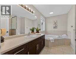 100 GARINGER Crescent - 22